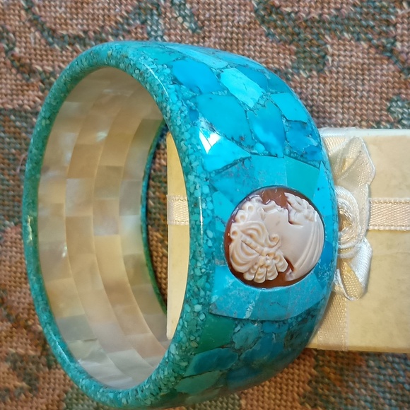 Unique Turquoise & Cameo Mosaic Bangle Bracelet - Picture 5 of 9